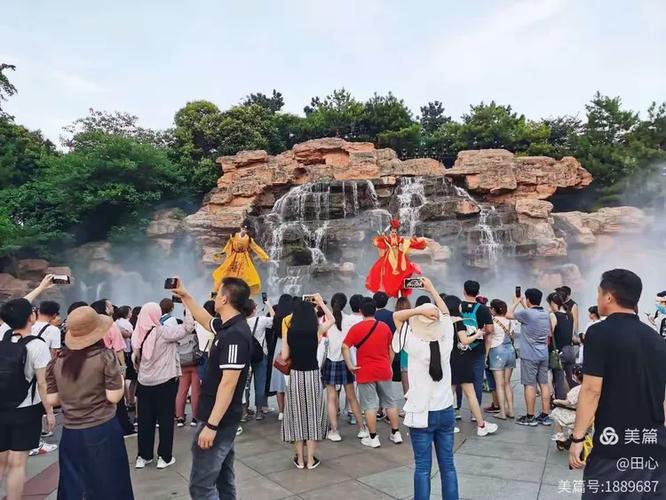 夜色着灯光之外,紫云楼,彩霞亭;今之胜彩若古之辉煌几何?